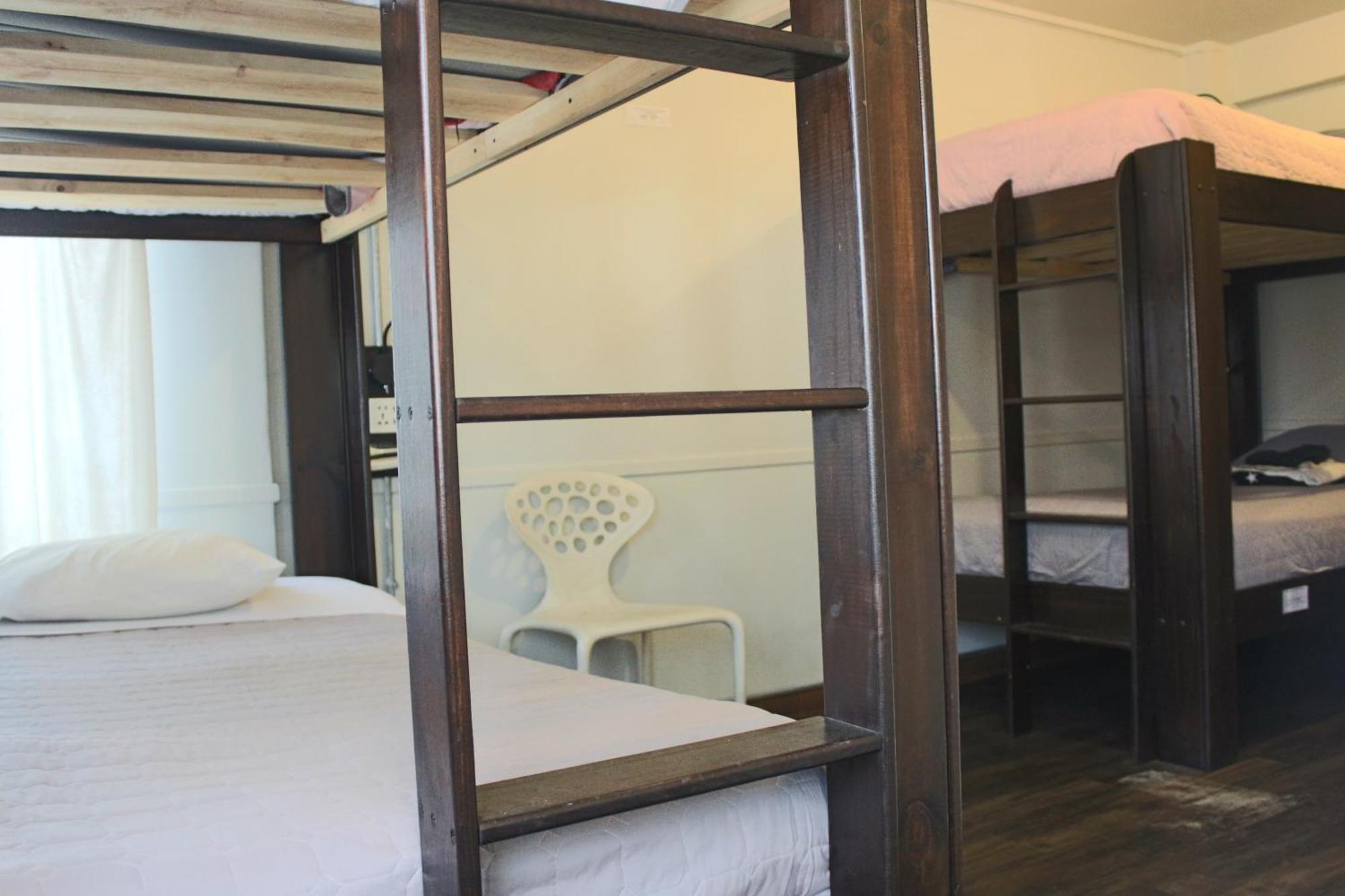 Cama em Dormitório com 4 Camas